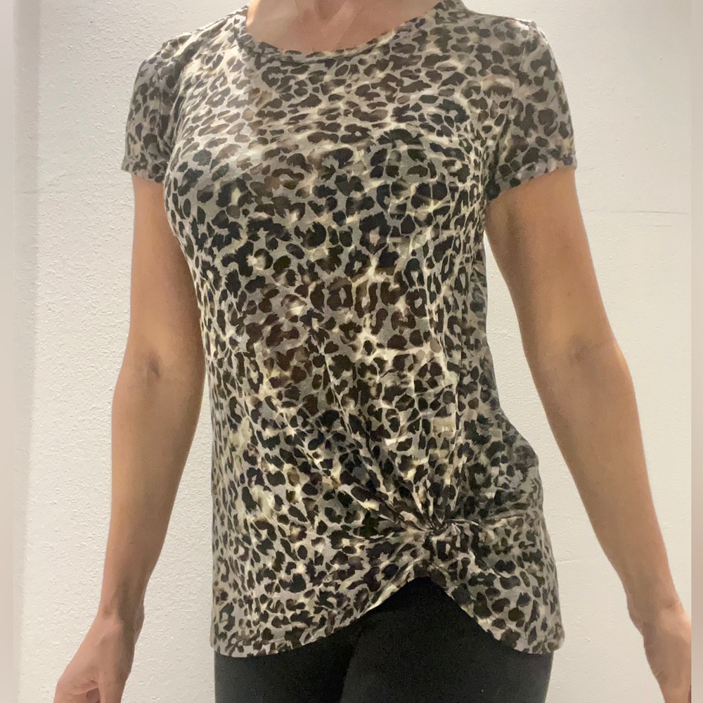 Leopard Print Knot Side T-Shirt